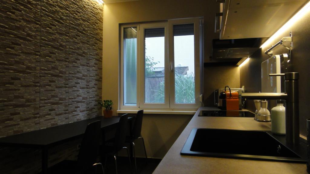 Mgtels Apartman - With Private Parking Budapest Exterior foto